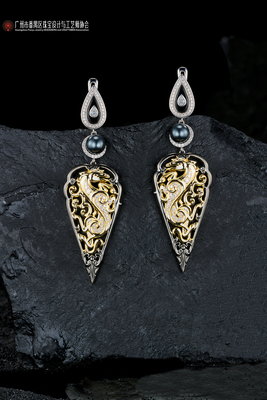 设计师：彭纤纤