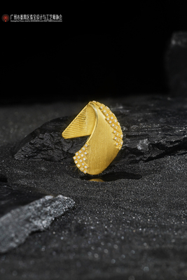 设计师：赵璇（赵雪球）